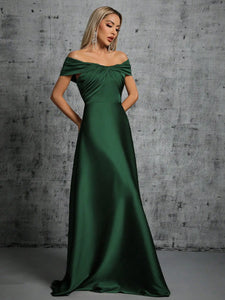 Robe de soirée longue en satin plissée