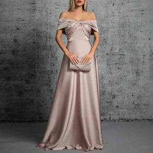 Robe de soirée longue en satin plissée